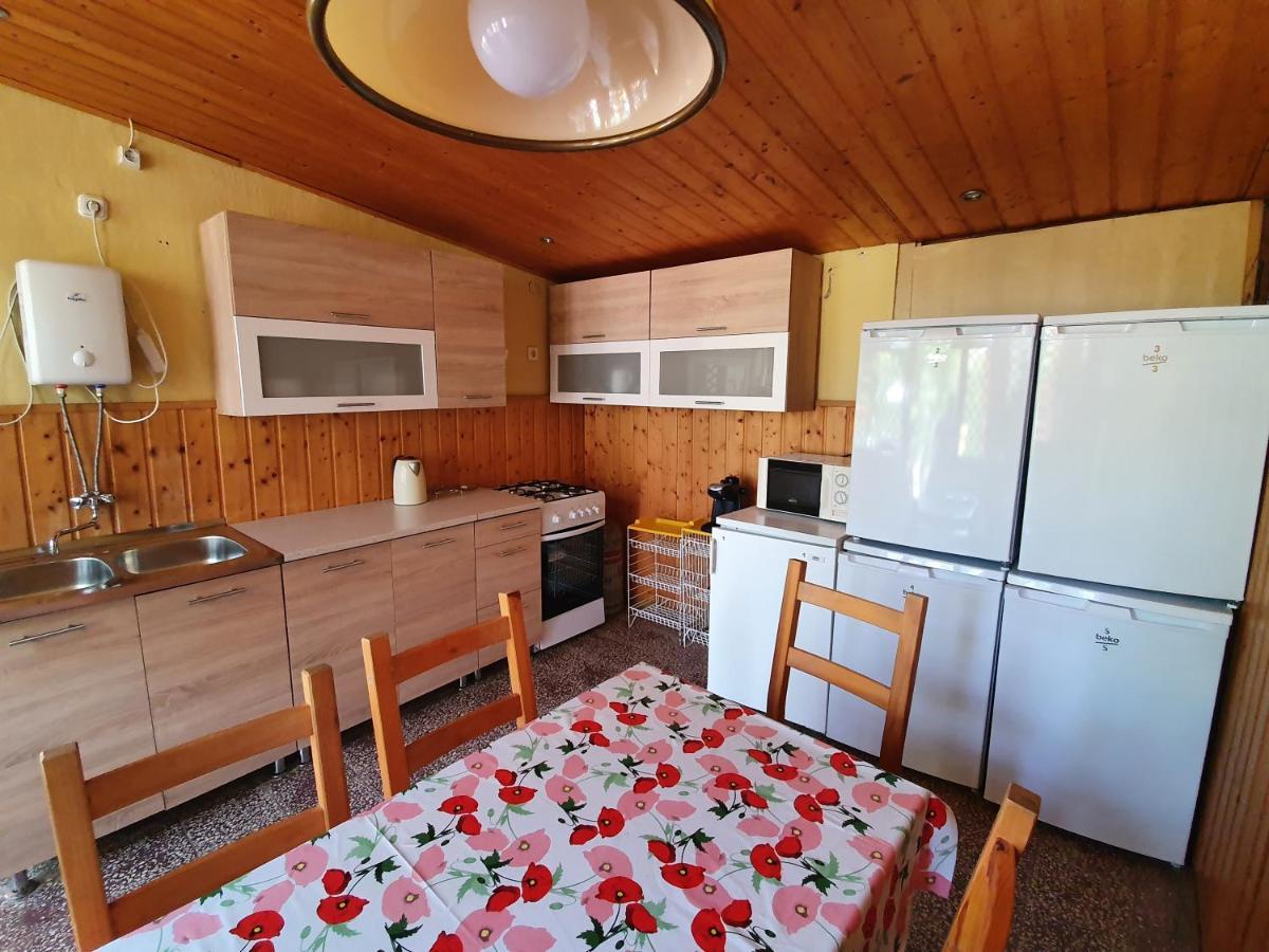 Muskatlis Haz Apartment Balatonlelle Exterior photo