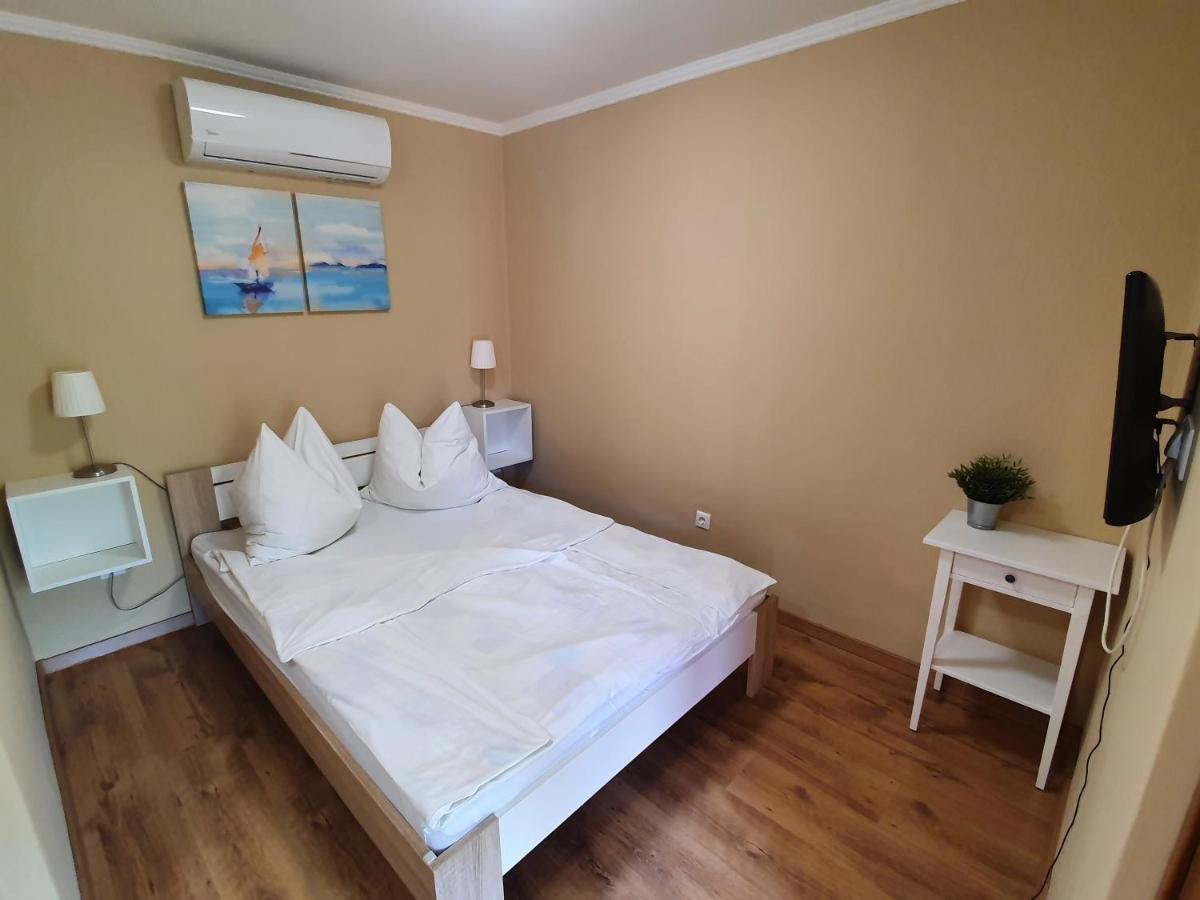 Muskatlis Haz Apartment Balatonlelle Exterior photo