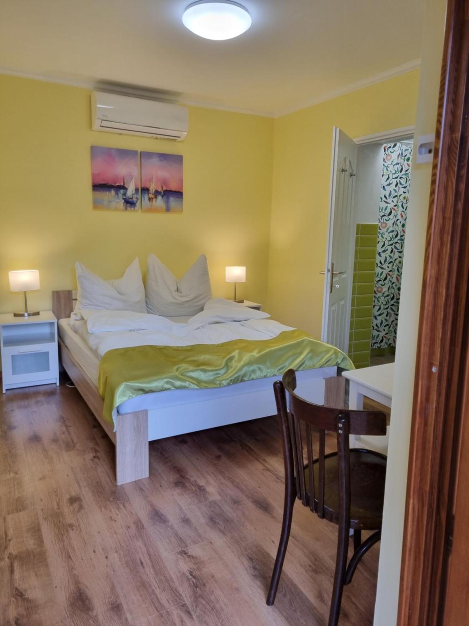 Muskatlis Haz Apartment Balatonlelle Exterior photo